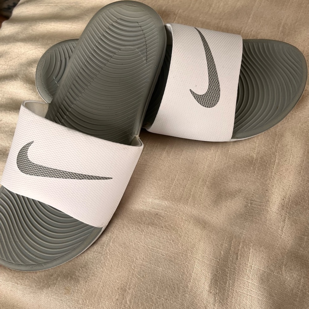 Nike slides size 8 brand new